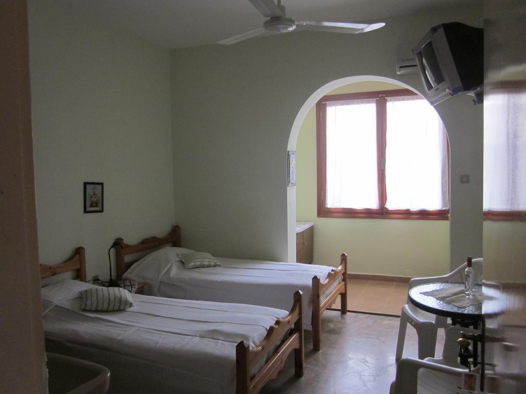 Tina Rooms Gialtra Екстер'єр фото